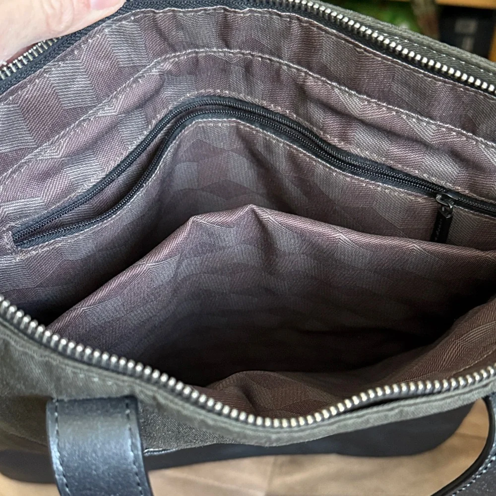 Stylish Black and Olive Hedgren Bag